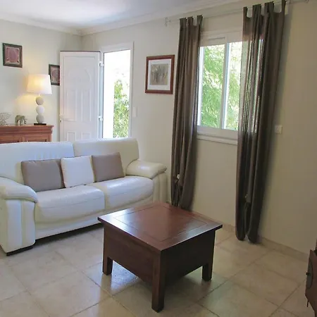 Casa de Férias Three-bedroom Holiday Marine 07